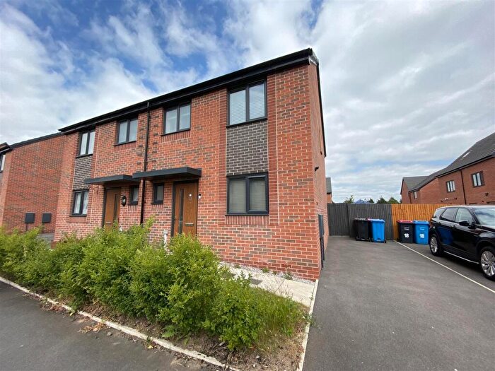 3 Bedroom Semi Detached House To Rent In Blossom Way, Salford, M6