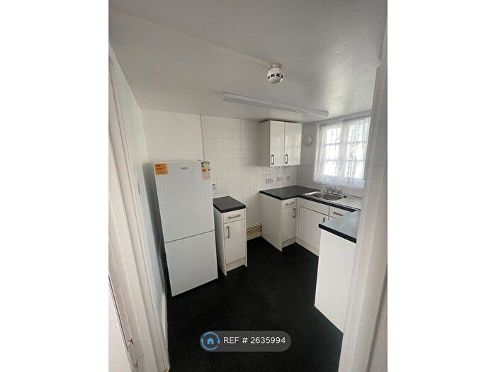 Studio To Rent In Lythalls Lane, Coventry, CV6