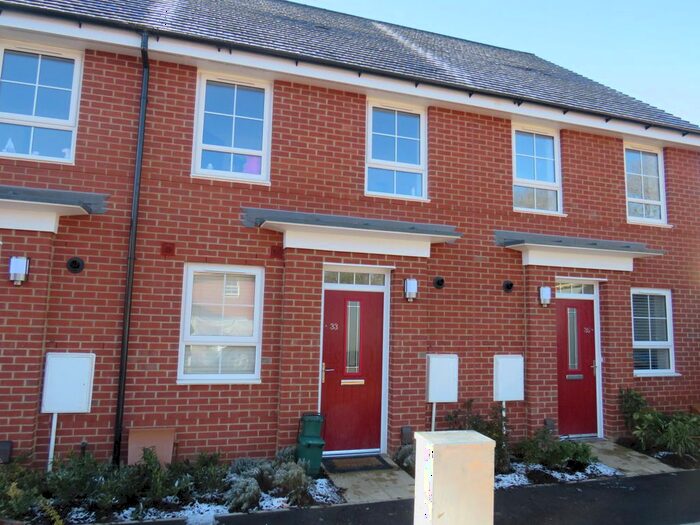 2 Bedroom Property To Rent In Admiral Avenue, Hemel Hempstead, HP2