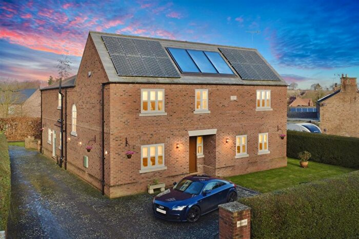 7 Bedroom Detached House For Sale In Kirkby Underwood Road, Aslackby, Sleaford, NG34