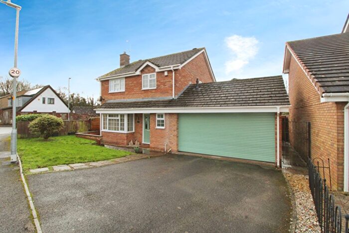 4 Bedroom Detached House For Sale In Grosmont Drive, Toothill, SN5