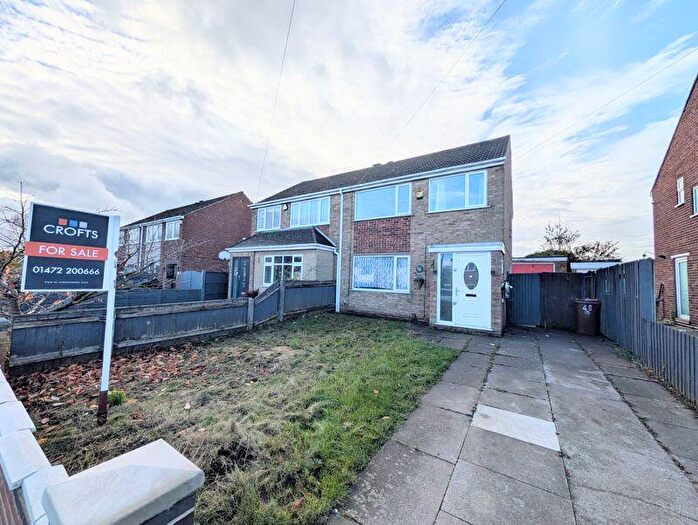 3 Bedroom Semi Detached House For Sale In St. Nicholas Drive, Grimsby, DN37