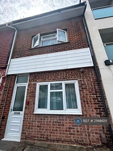 1 Bedroom Flat To Rent In Granada Road, Southsea, PO4