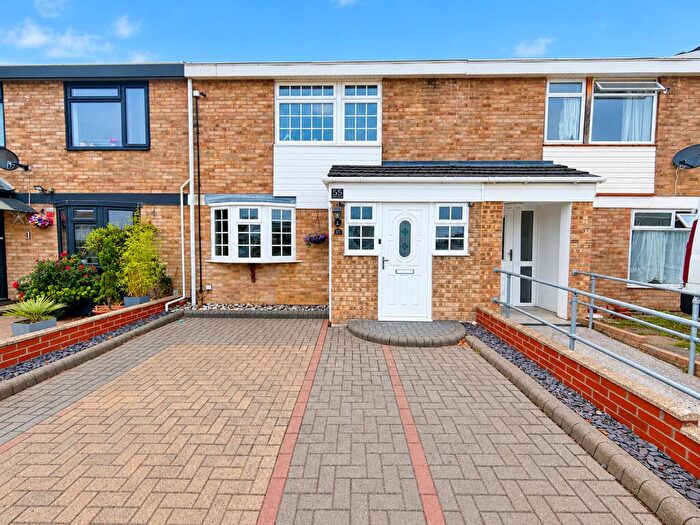 3 Bedroom House To Rent In Ballards Walk, Lee Chapel North, Basildon, Essex, SS15