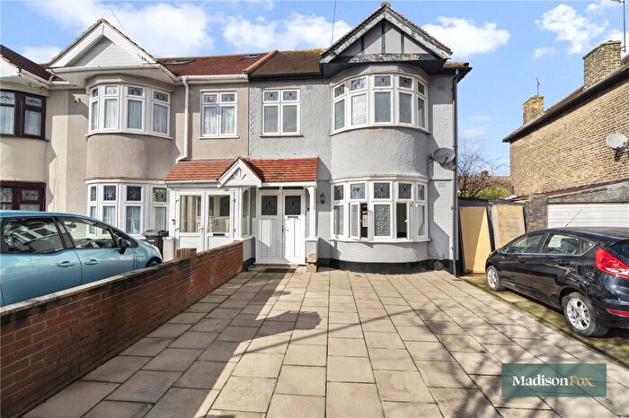 3 Bedroom Semi-Detached House To Rent In Holland Park Avenue, Ilford, IG3
