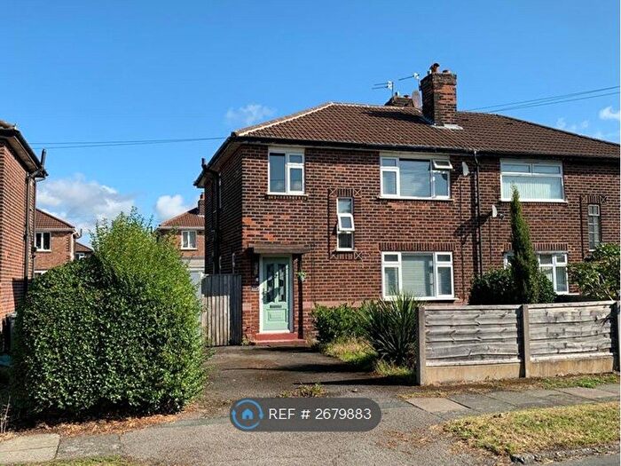 4 Bedroom Semi-Detached House To Rent In Kingsway Park, Urmston, Manchester, M41