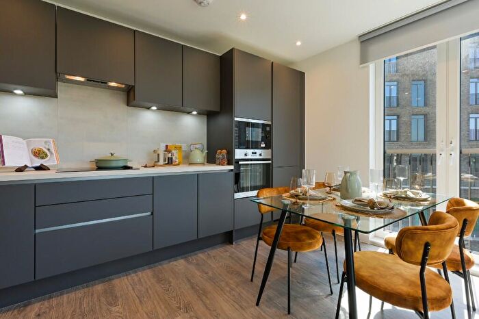 1 Bedroom Flat To Rent In Wolff House, Ridgeway Views, London, NW7