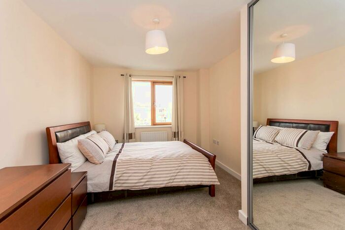 2 Bedroom Flat To Rent In Pancras Way, Bow, London, E3