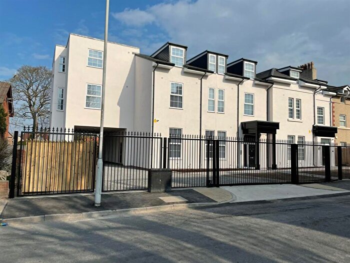 1 Bedroom Apartment To Rent In Highfield Road, Rock Ferry, CH42