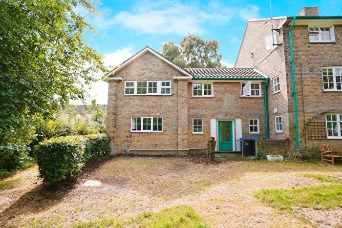 3 Bedroom Duplex To Rent In Knightsfield, Welwyn Garden City, AL8