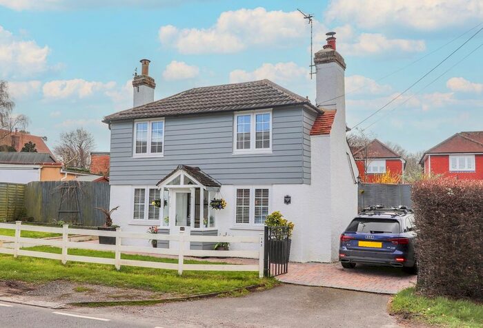 2 Bedroom Detached House For Sale In Hastings Road, Battle, TN33