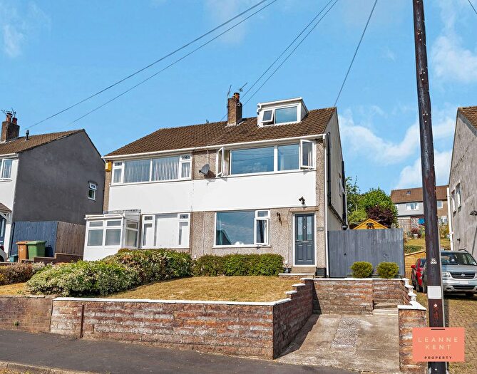 3 Bedroom Semi Detached House For Sale In Heol Barri, Caerphilly, CF83
