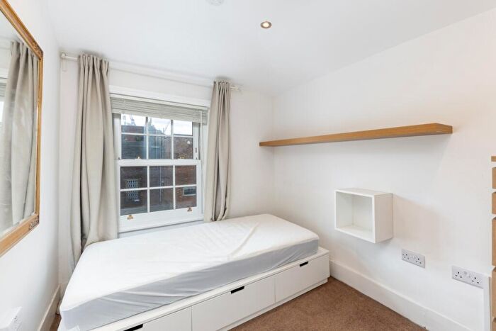 2 Bedroom Apartment To Rent In Camden Road, London, NW1