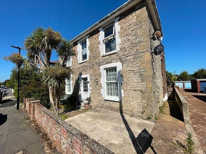 3 Bedroom Flat To Rent In Trinity Street, Ryde, PO33