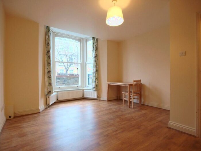 2 Bedroom Flat To Rent In Shelburne Road, Islington, N7