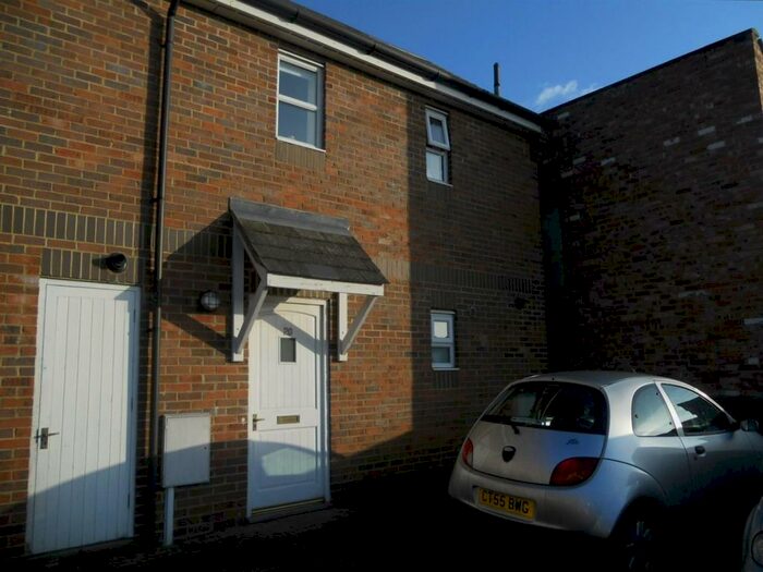 1 Bedroom Flat To Rent In Warmonds Hill, Higham Ferrers, NN10