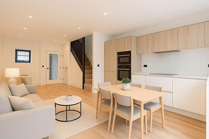 4 Bedroom Terraced House To Rent In New Hawkins Street, Old Market, Bristol, BS2