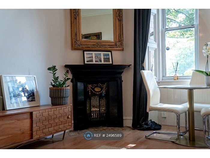 1 Bedroom Flat To Rent In Waverley Park, Edinburgh, EH8