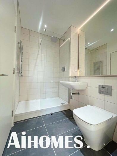 2 Bedroom Apartment To Rent In Local Crescent, Hulme Street, Salford, M5