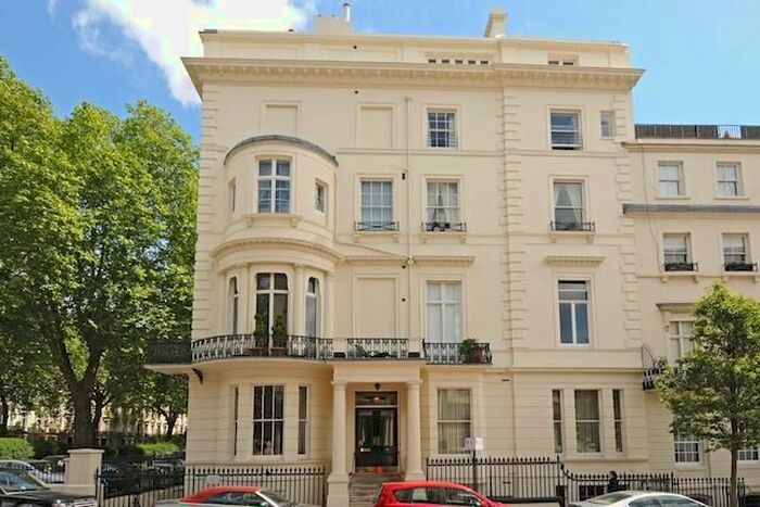 2 Bedroom Flat To Rent In Cleveland Terrace, Bayswater, W2