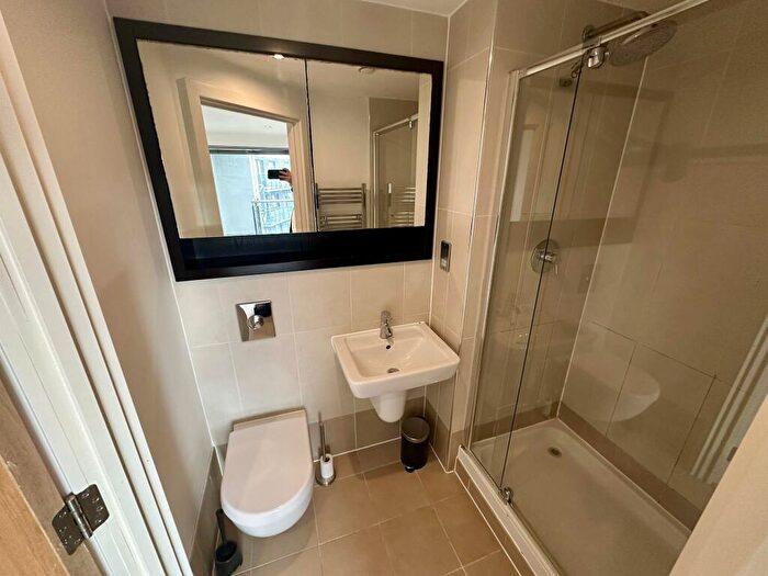 2 Bedroom Apartment To Rent In La Salle, Leeds Dock, LS10