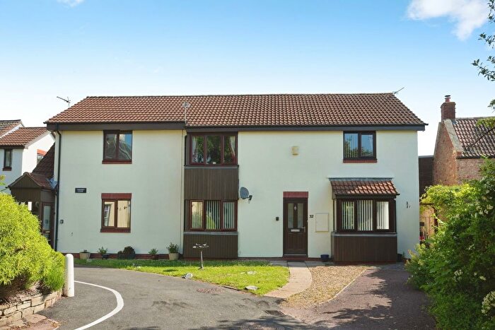 2 Bedroom Flat For Sale In Chestnut House, The Firs, Bristol, BS16