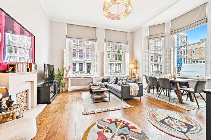 3 Bedroom Flat To Rent In Elvaston Place, South Kensington, London, SW7