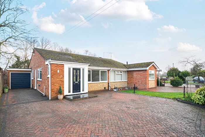 2 Bedroom Semi Detached Bungalow For Sale In Hobbs Close, St. Albans, AL4