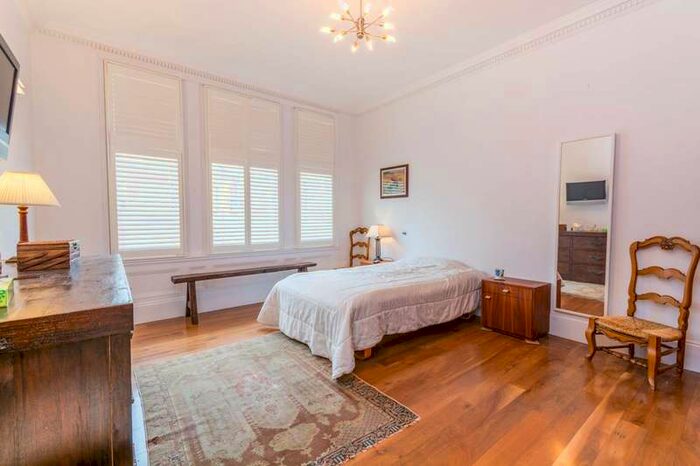 2 Bedroom Flat To Rent In Ridgmount Gardens, Bloomsbury, WC1E