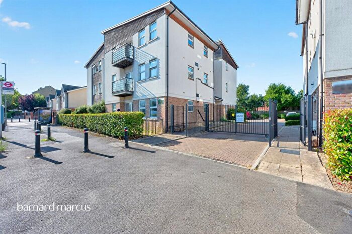 2 Bedroom Apartment For Sale In Chessington Road, Epsom, KT19