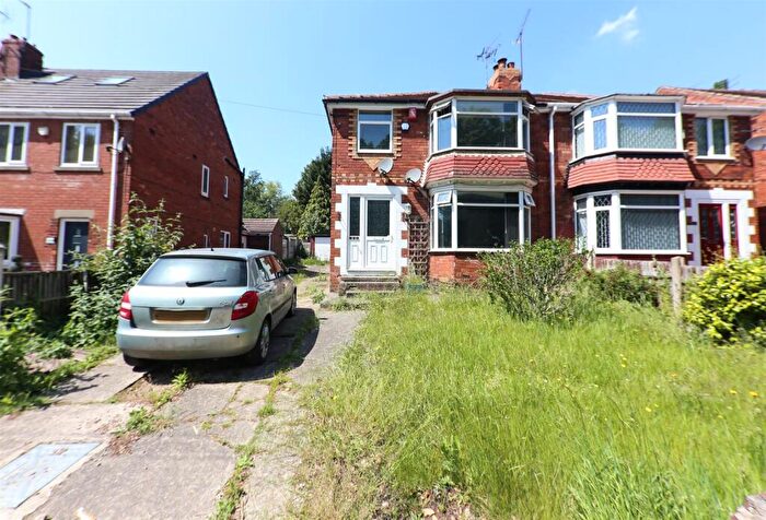 3 Bedroom Semi-Detached House For Sale In Edlington Lane, Warmsworth, Doncaster, DN4