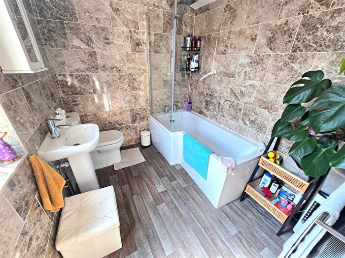3 Bedroom Terraced House For Sale In Admiralty Road, Great Yarmouth, NR30