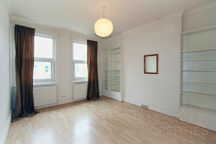 2 Bedroom Flat To Rent In Barton Road, London, W14