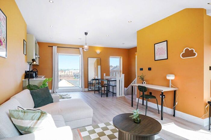 Studio To Rent In Balham High Road, Balham, London, SW12