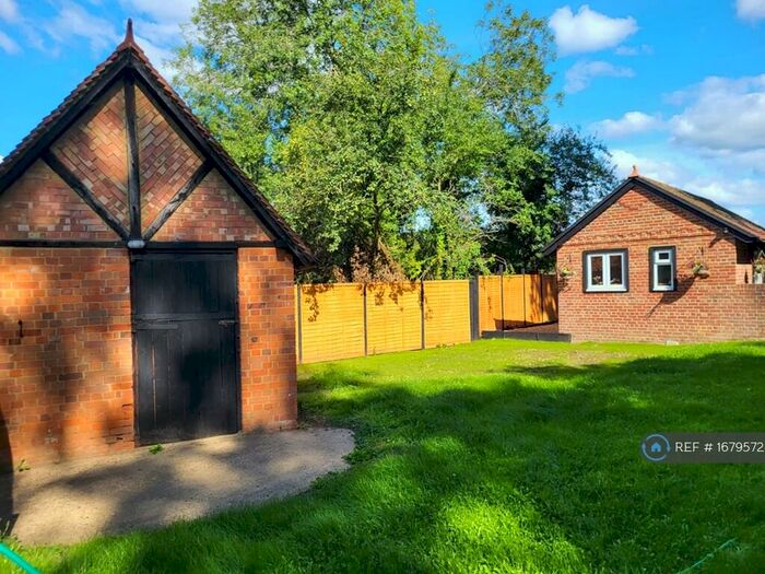1 Bedroom Bungalow To Rent In Lambdens Cottage, Reading, RG8