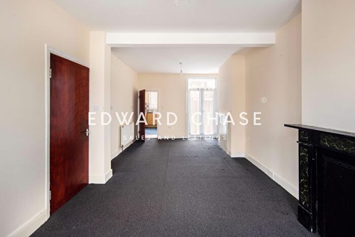 2 Bedroom Semi-Detached House For Sale In Wallington Road, Seven Kings, IG3