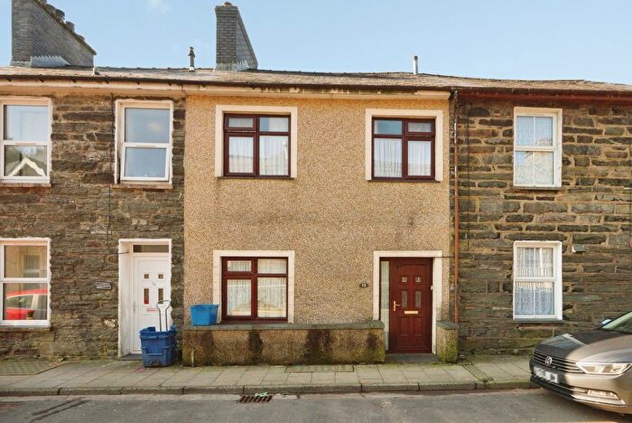 3 Bedroom Terraced House For Sale In High Street, Blaenau Ffestiniog, Gwynedd, LL41