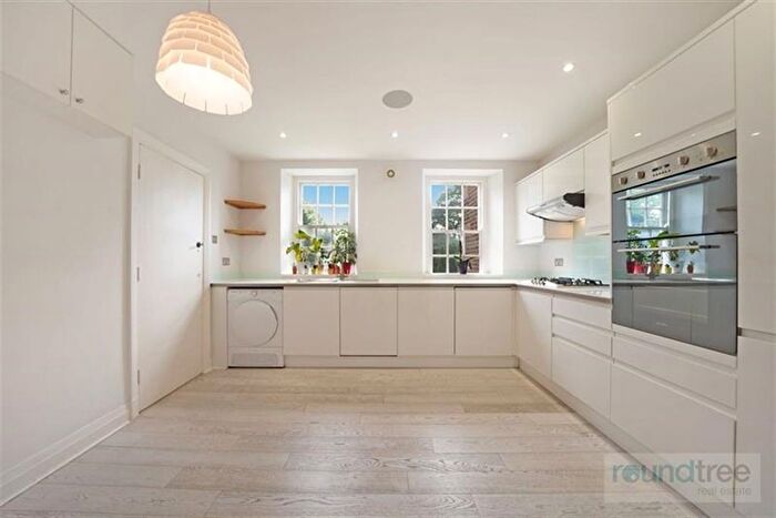 2 Bedroom Flat For Sale In Brampton Court, Brampton Grove, Hendon, NW4