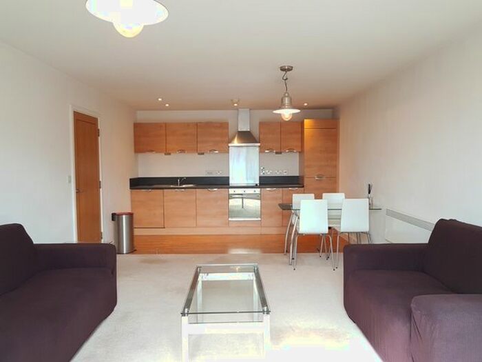 2 Bedroom Flat To Rent In George Street, Birmingham, B3