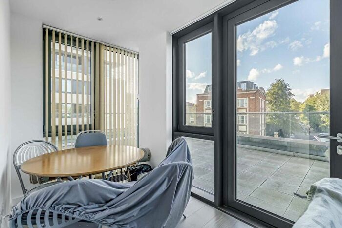1 Bedroom Flat To Rent In City North Place, London, N4