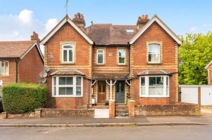1 Bedroom Apartment For Sale In Kings Road, Haslemere, Surrey, GU27