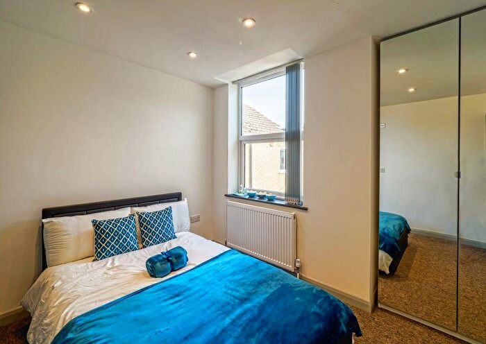 1 Bedroom Flat To Rent In Market Street, Watford, WD18