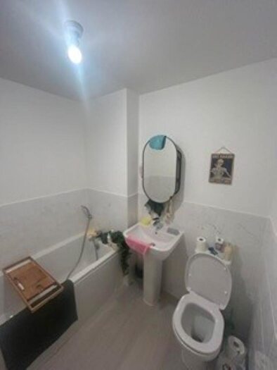 2 Bedroom Semi-Detached House For Sale In Itchen Way, Southampton, SO30