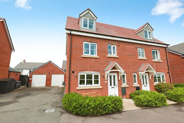 4 Bedroom Semi Detached House For Sale In Boyse Lane, Wellesbourne, Warwick, CV35