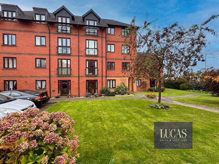 1 Bedroom Flat For Sale In George Street, Kettering, NN16
