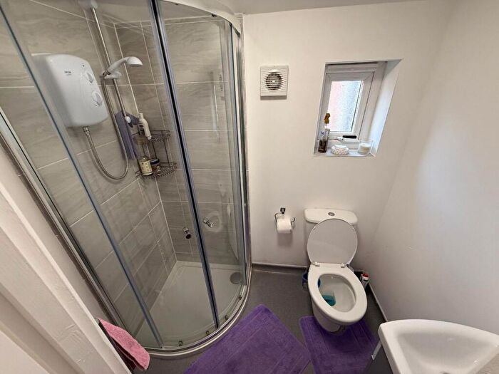 4 Bedroom House To Rent In City Road, Beeston, Nottingham, Nottinghamshire, NG9