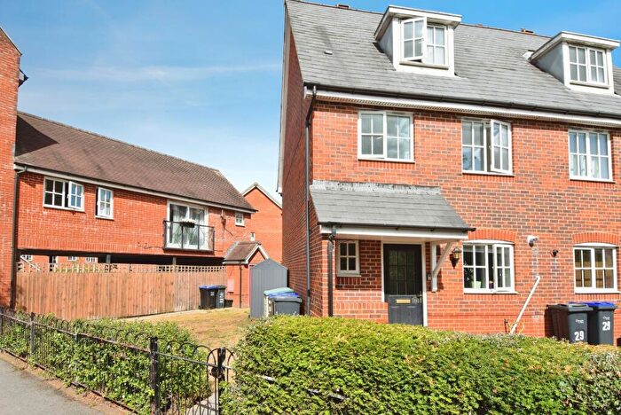 3 Bedroom Town House For Sale In Oaklands Avenue, Amesbury, SP4