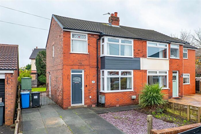 3 Bedroom Semi Detached House For Sale In Oakwood Road, Coppull, Chorley, PR7