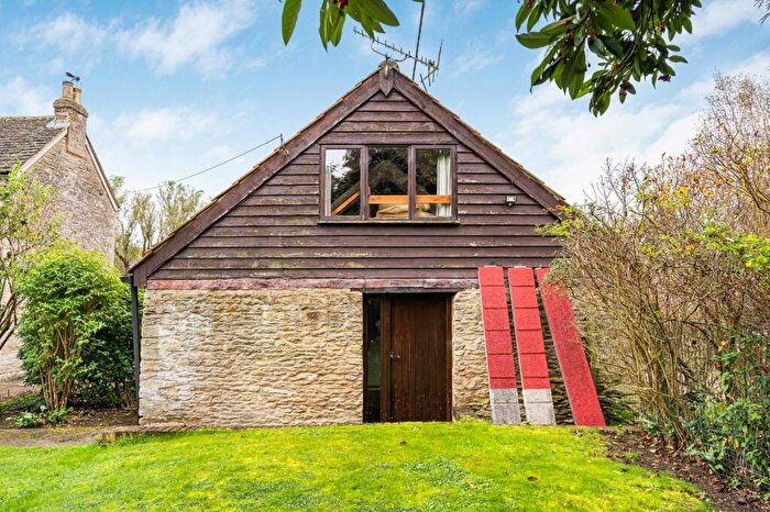 4 Bedroom Detached House For Sale In Bampton Road, Clanfield, Bampton, West Oxfordshire, OX18