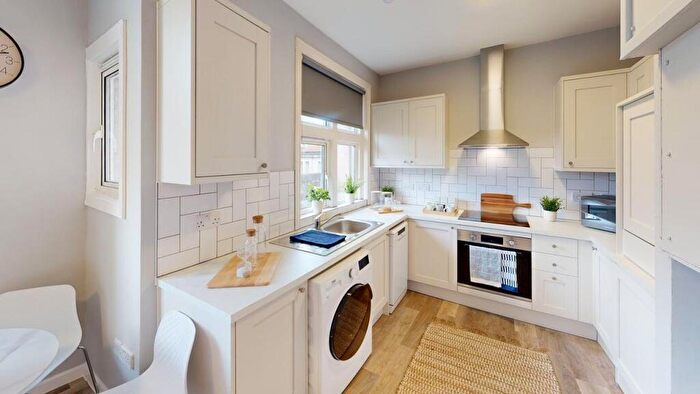 5 Bedroom Flat To Rent In Clare Street, BS1